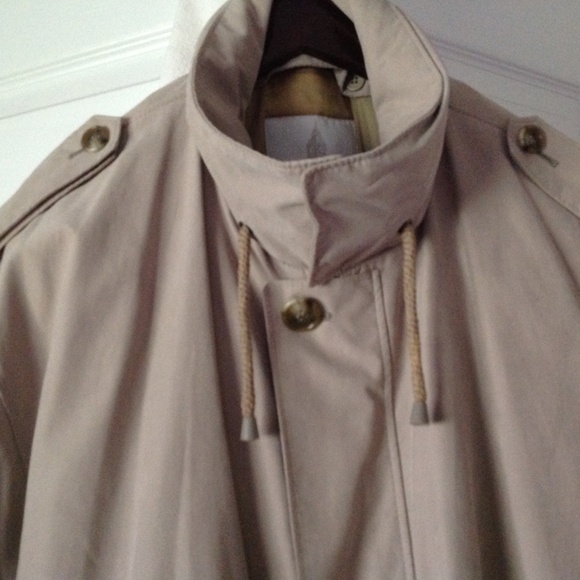 London Fog Tan Raincoat - Picture 6 of 16